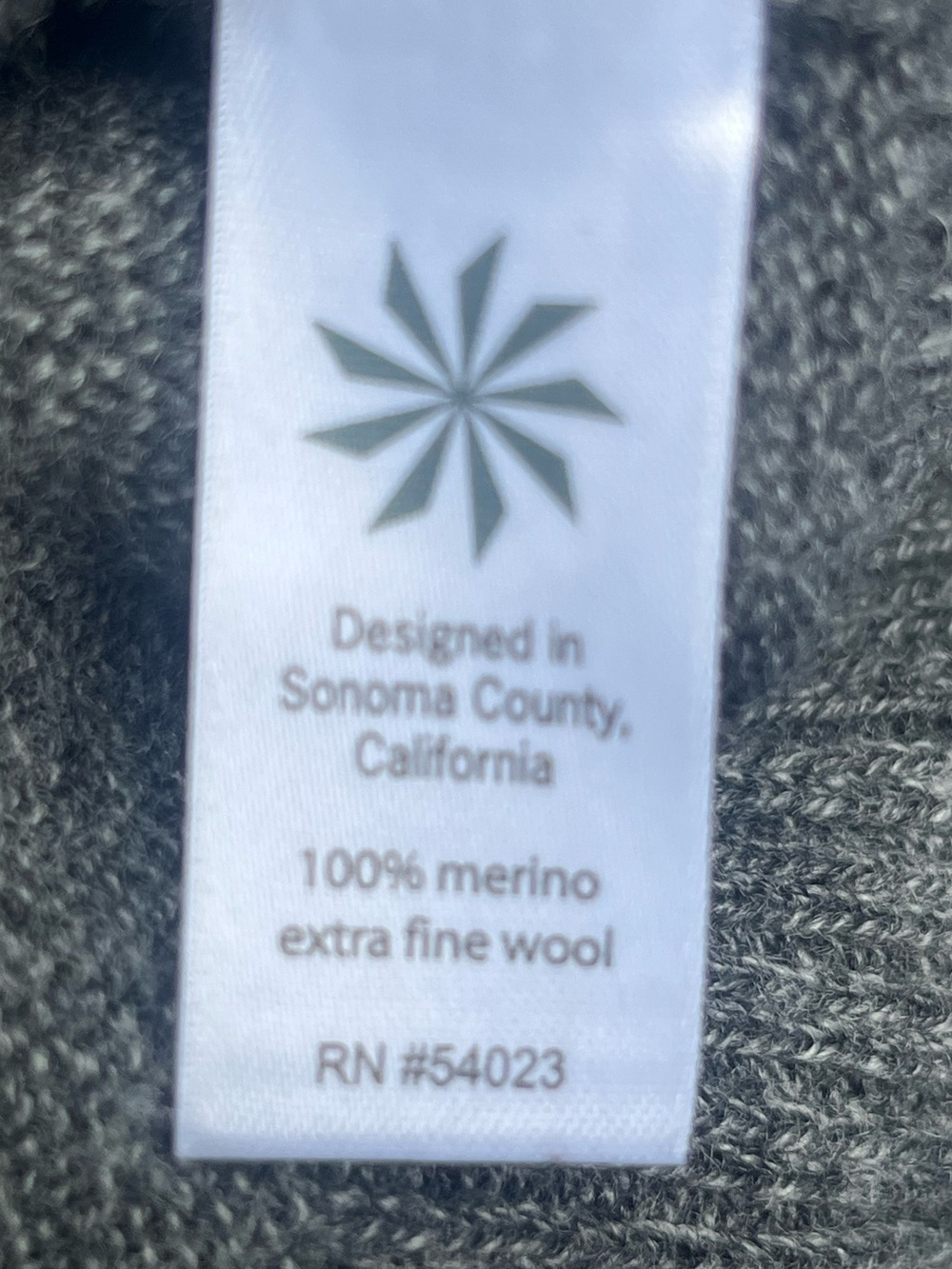 ATHLETA 100% Extra Fine Merino Wool Gray Colorblock Hoodie Sweater Small - Picture 9 of 9